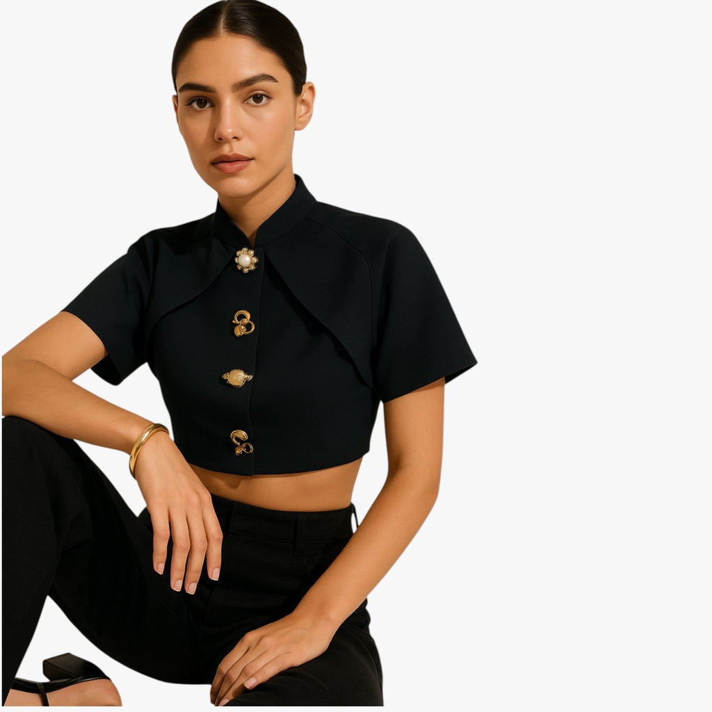 Kort Metallskjorte – Glitrende og Moderne Statement