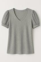 Elegant T-shirt – Puffærmer og Flatterende V-hals i Blød Bomuldsblanding